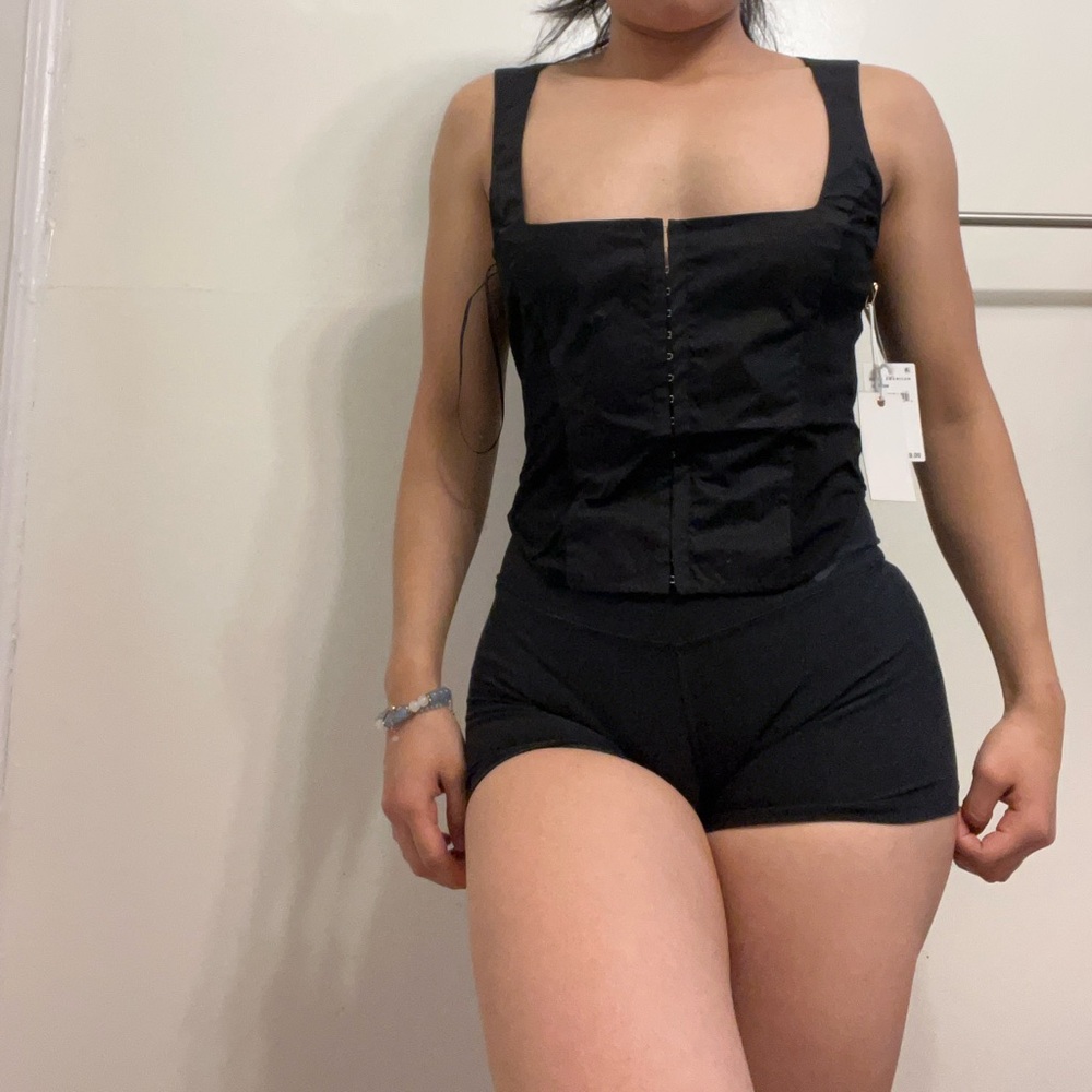 Good American Black Square-Neck Zip Front Corset Top - Picture 2 of 8
